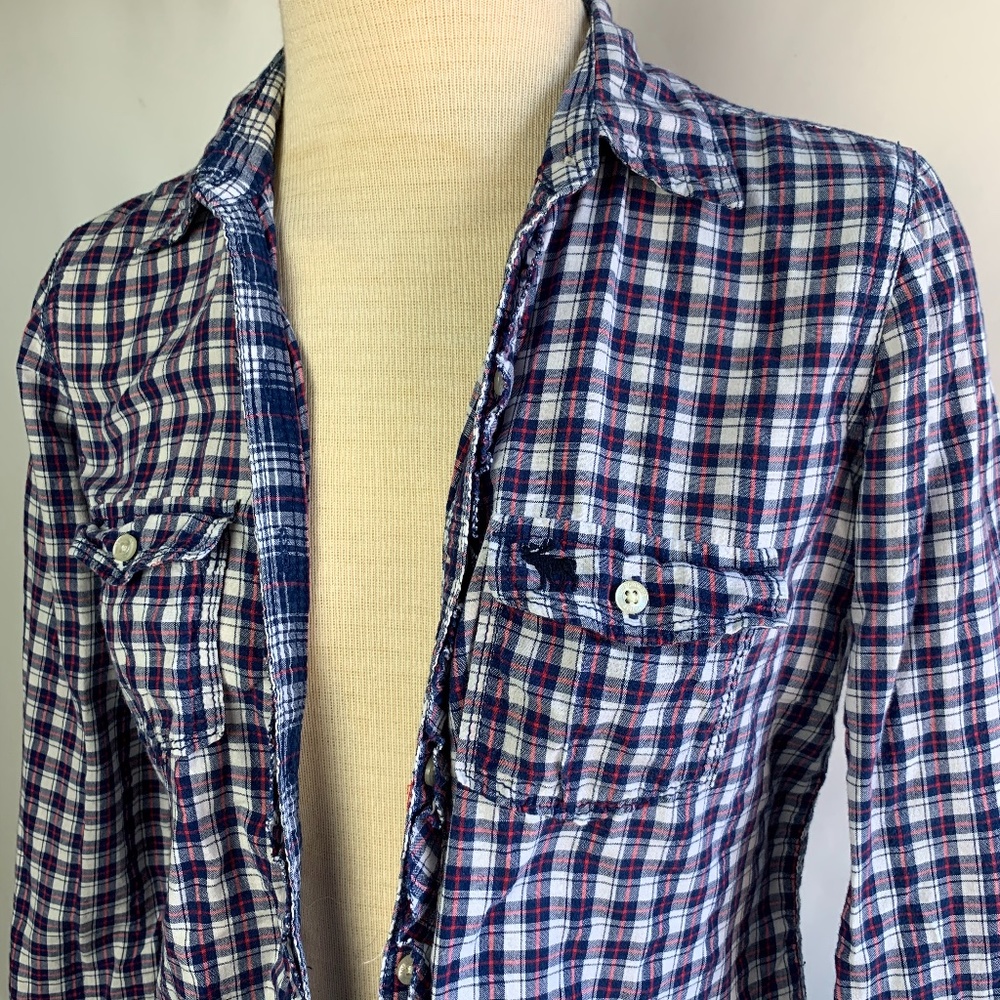 A&F Button Up shirt - Small - Picture 7 of 9